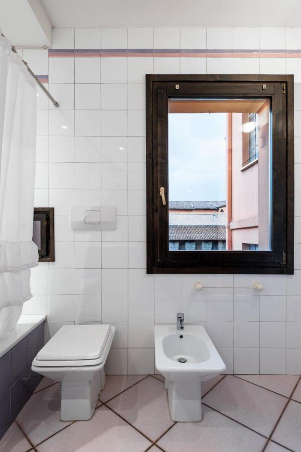 Studio Fusari A Piazza Maggiore By Wonderful Italy โบโลญญา ภายนอก รูปภาพ